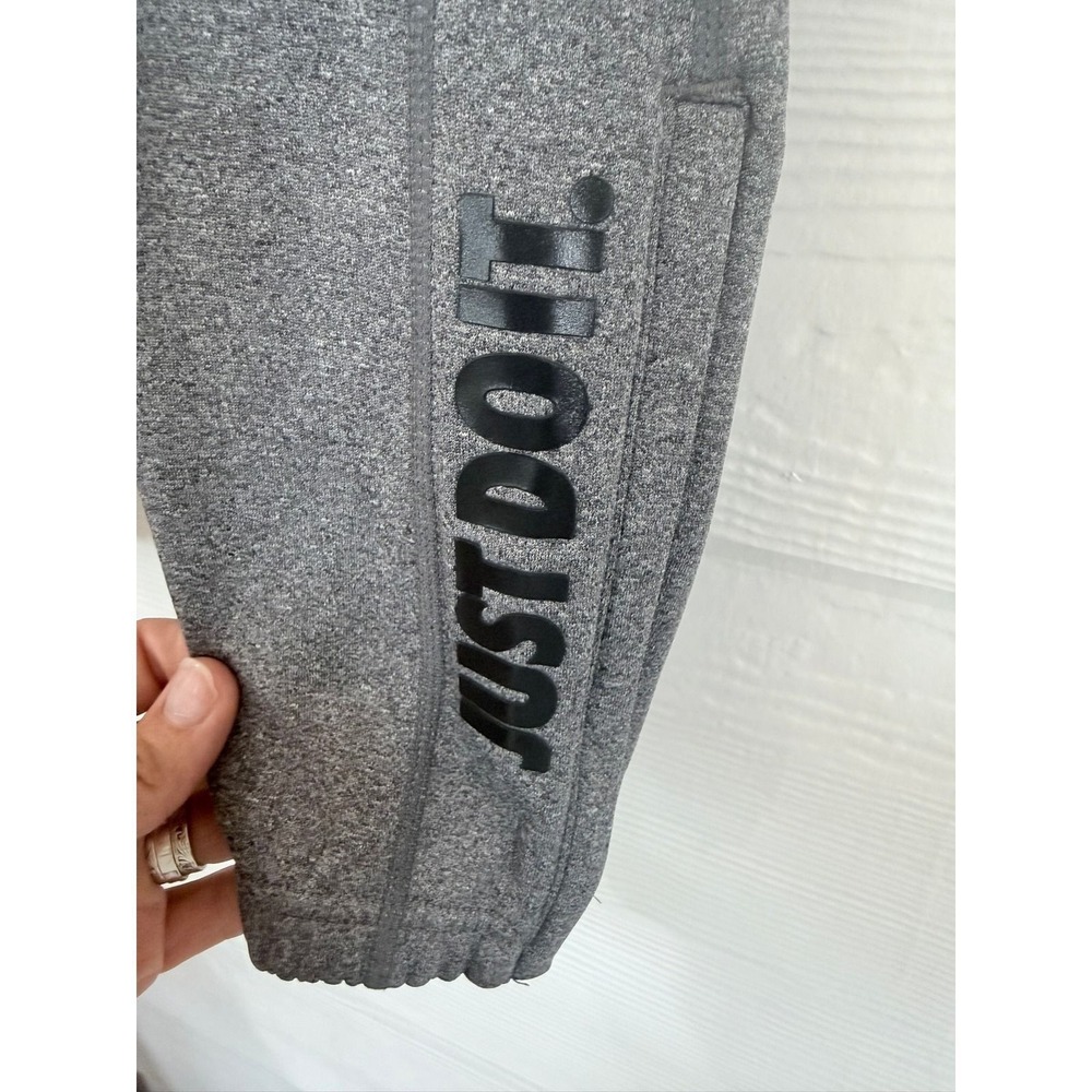 A- 75- Nike Therma-FIT Gray Just Do It Zipper Ankle Sweatpants XL 839348-032